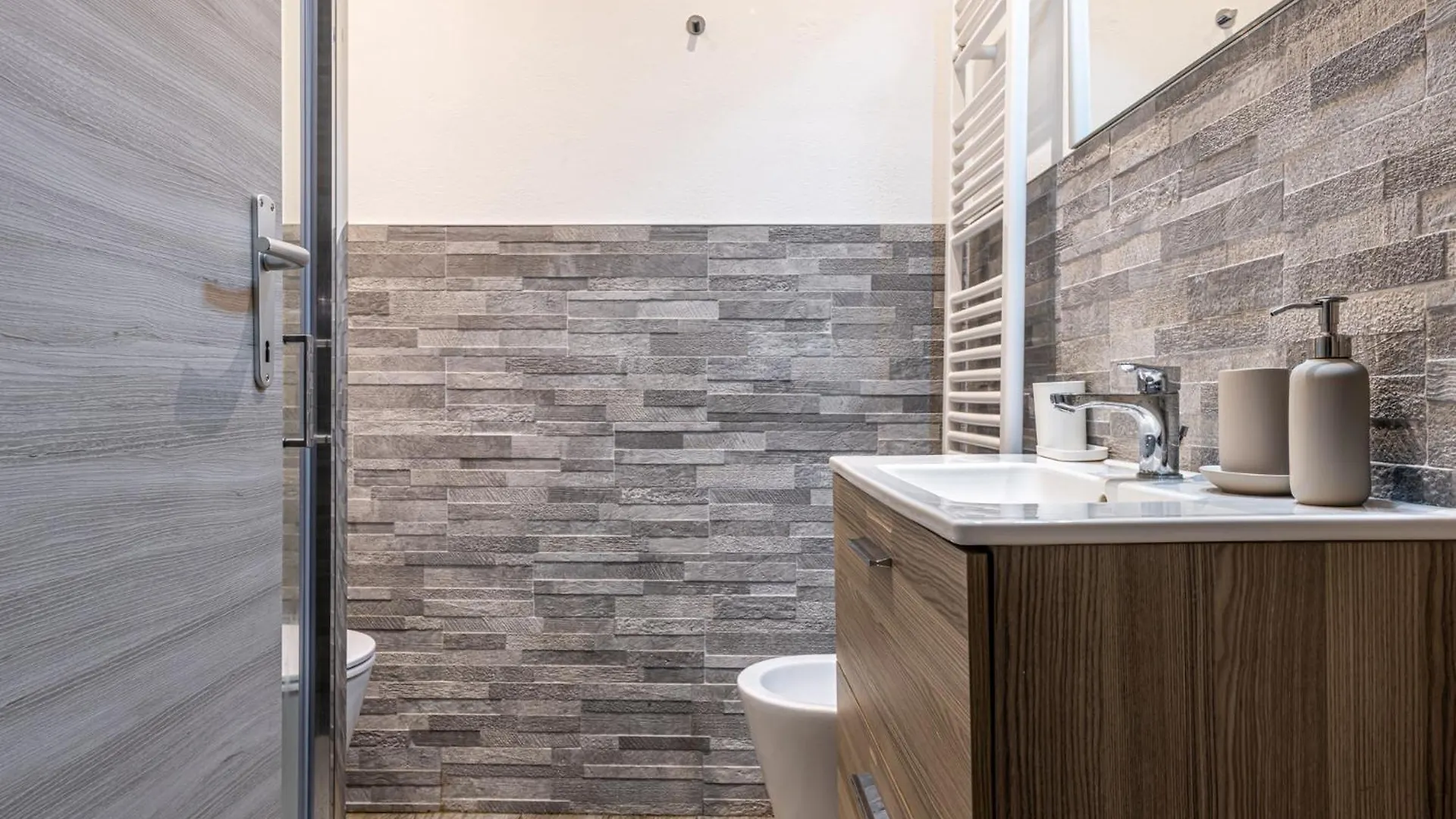 Apartment Santa Giulia Suite - 15Min Duomo-Linate Milan