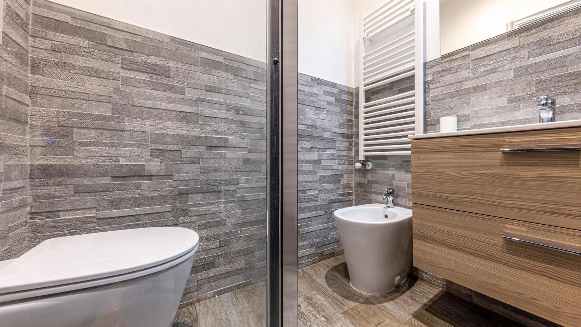 Santa Giulia Suite - 15Min Duomo-Linate Milan 0*,
