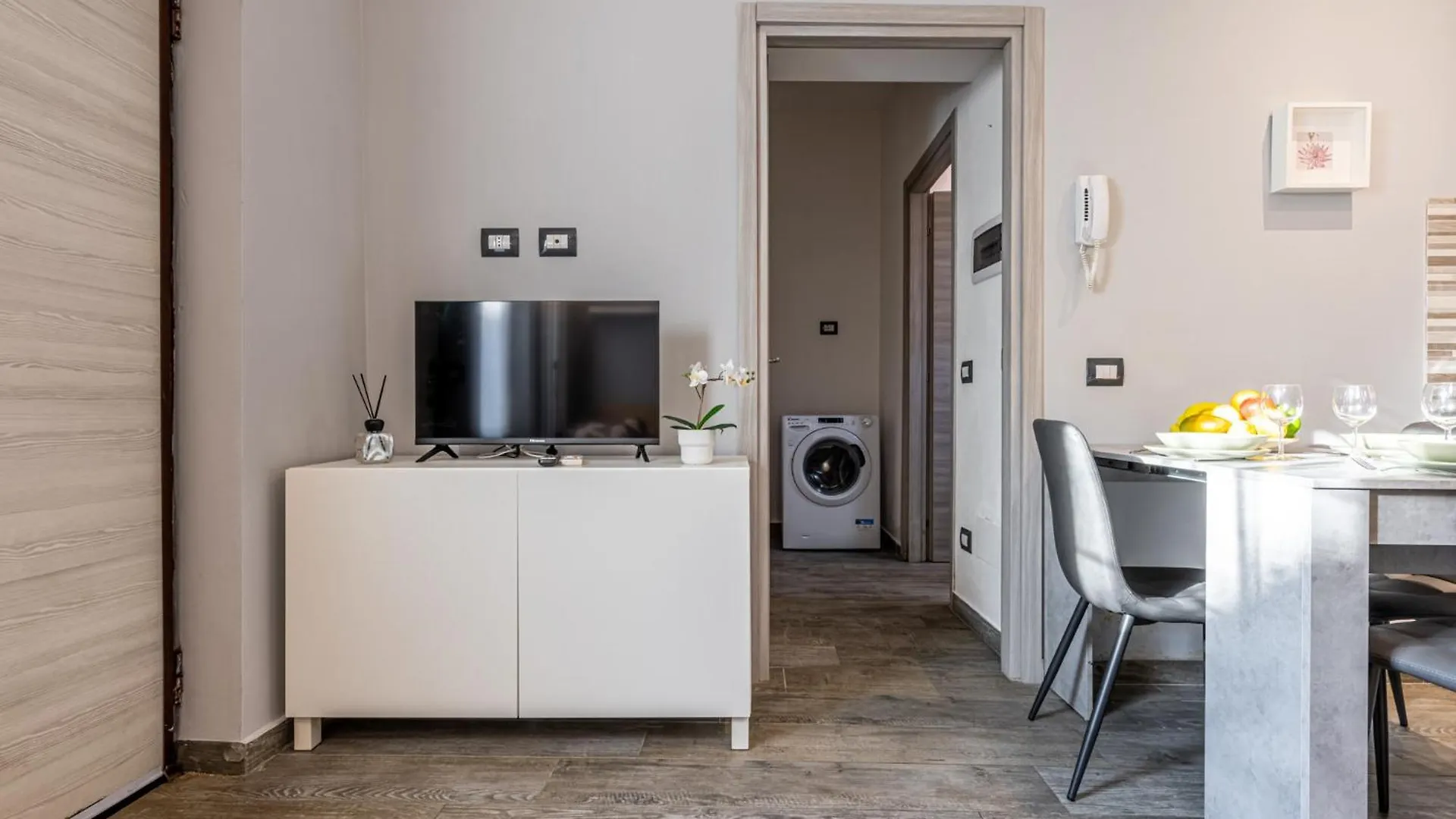 Santa Giulia Suite - 15Min Duomo-Linate Milan