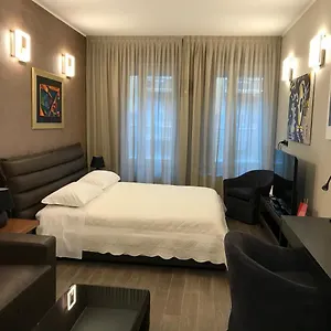 Station Apartment